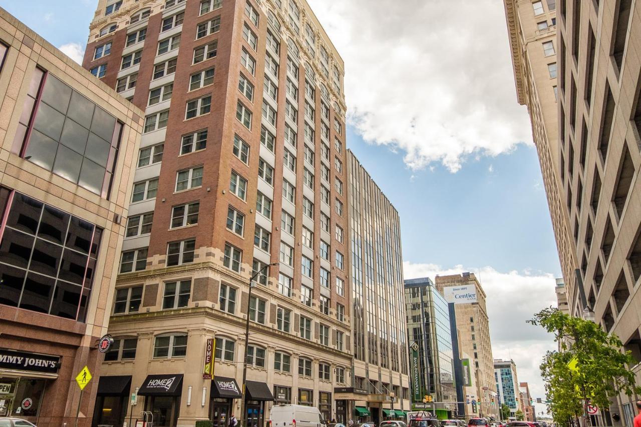 Frontdesk Penn Street Tower Apts Downtown Indy Apartamento Indianápolis Exterior foto